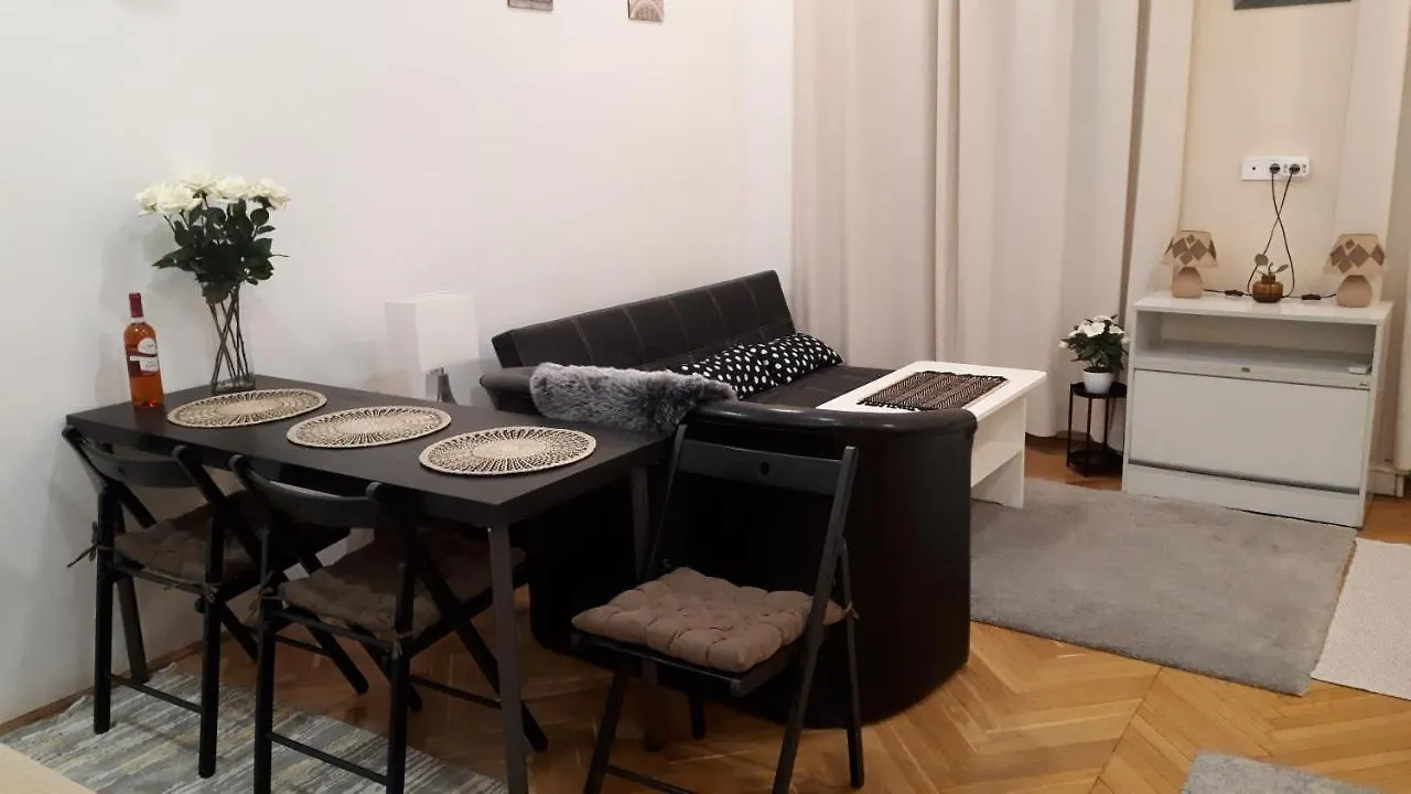 M&M Apartment Budapest House 0*,