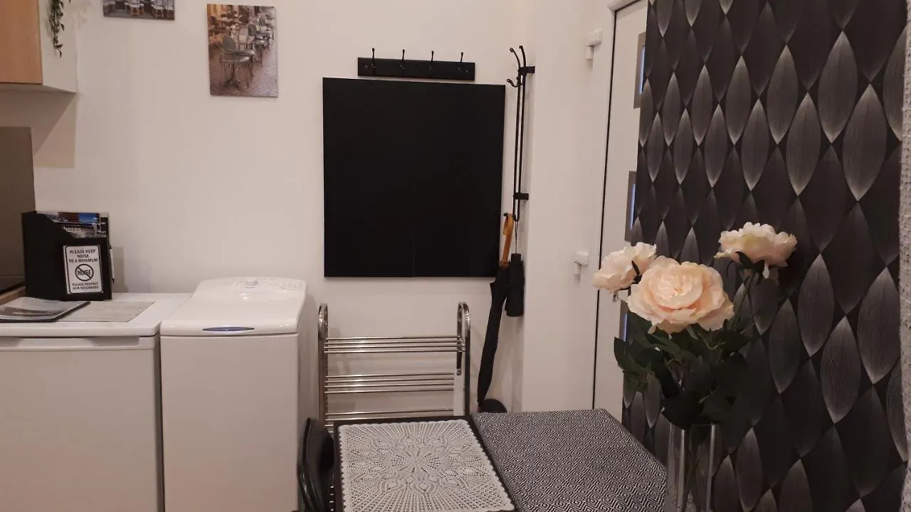 M&M Apartment Budapest House 0*,