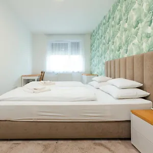 Dagaly By Urbanrent Apartman