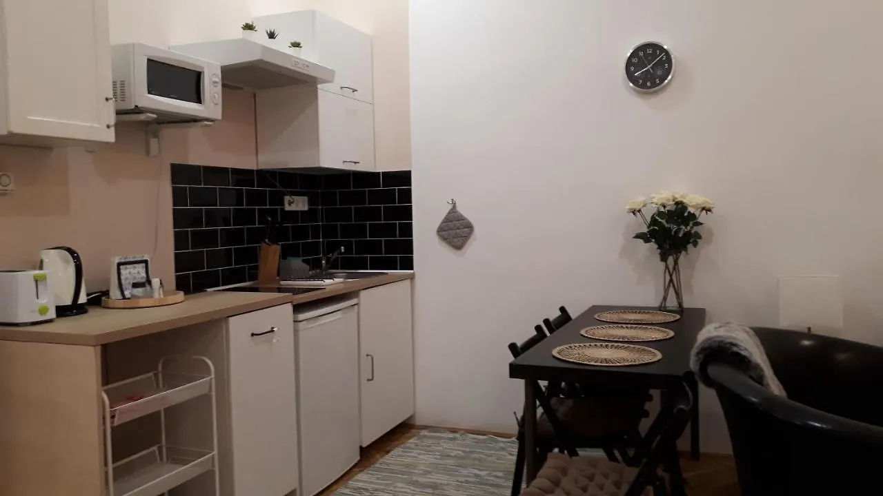 M&M Apartment Budapest House
